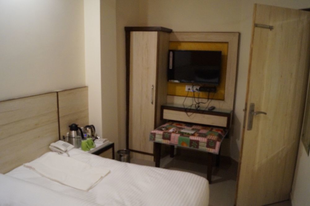 Optimum Oxford International Hotel New Delhi Exterior photo
