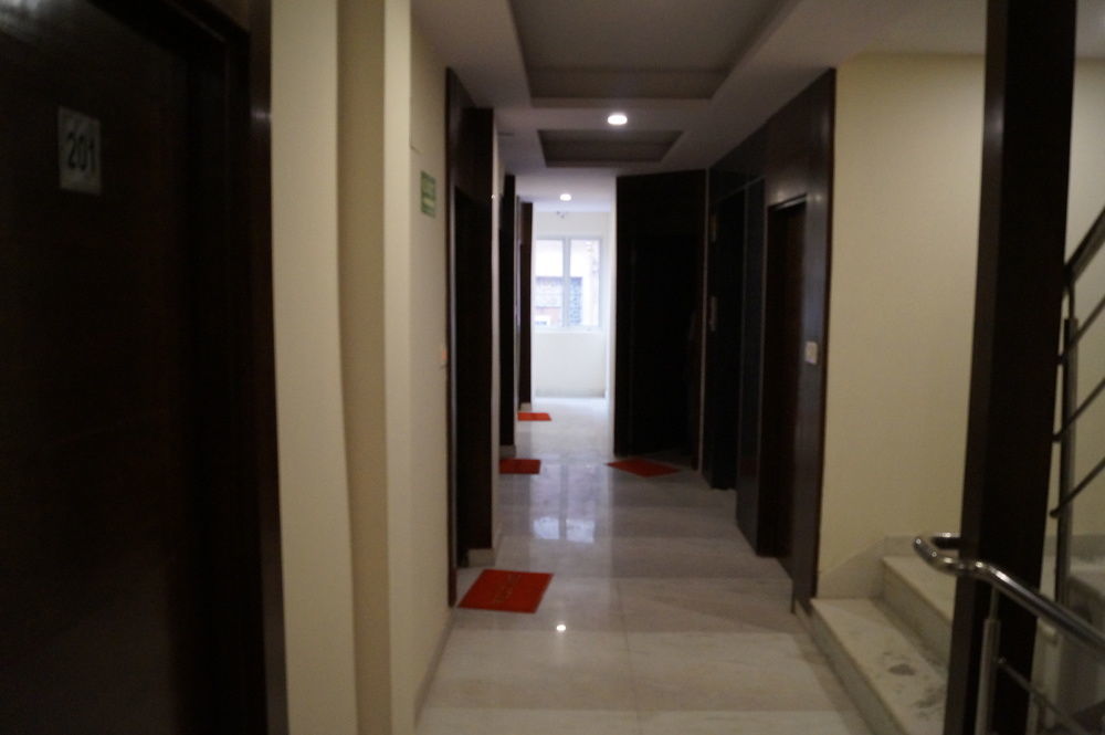 Optimum Oxford International Hotel New Delhi Exterior photo