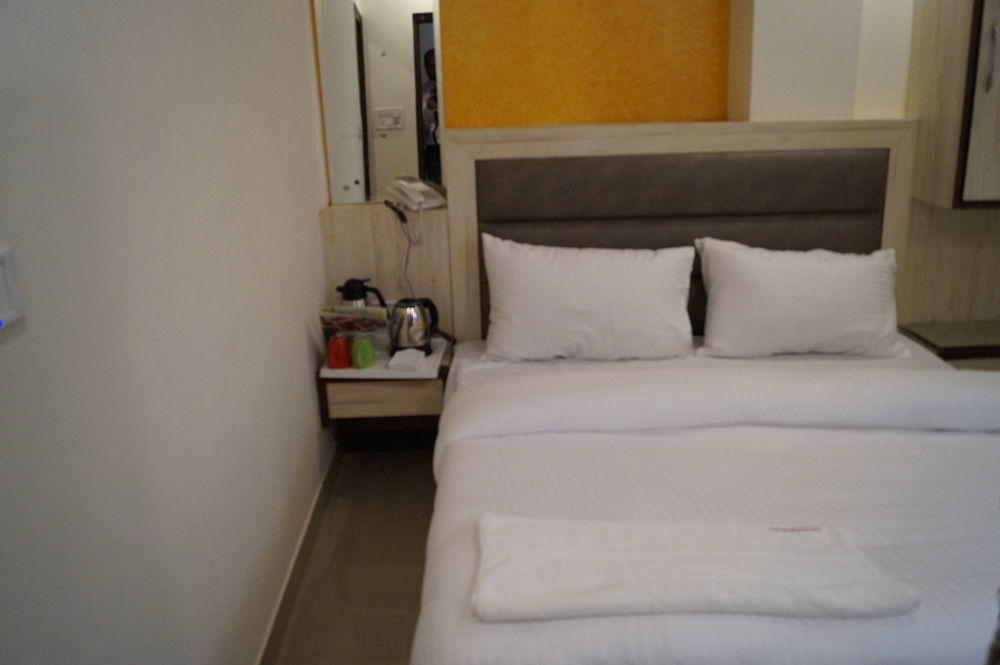 Optimum Oxford International Hotel New Delhi Exterior photo